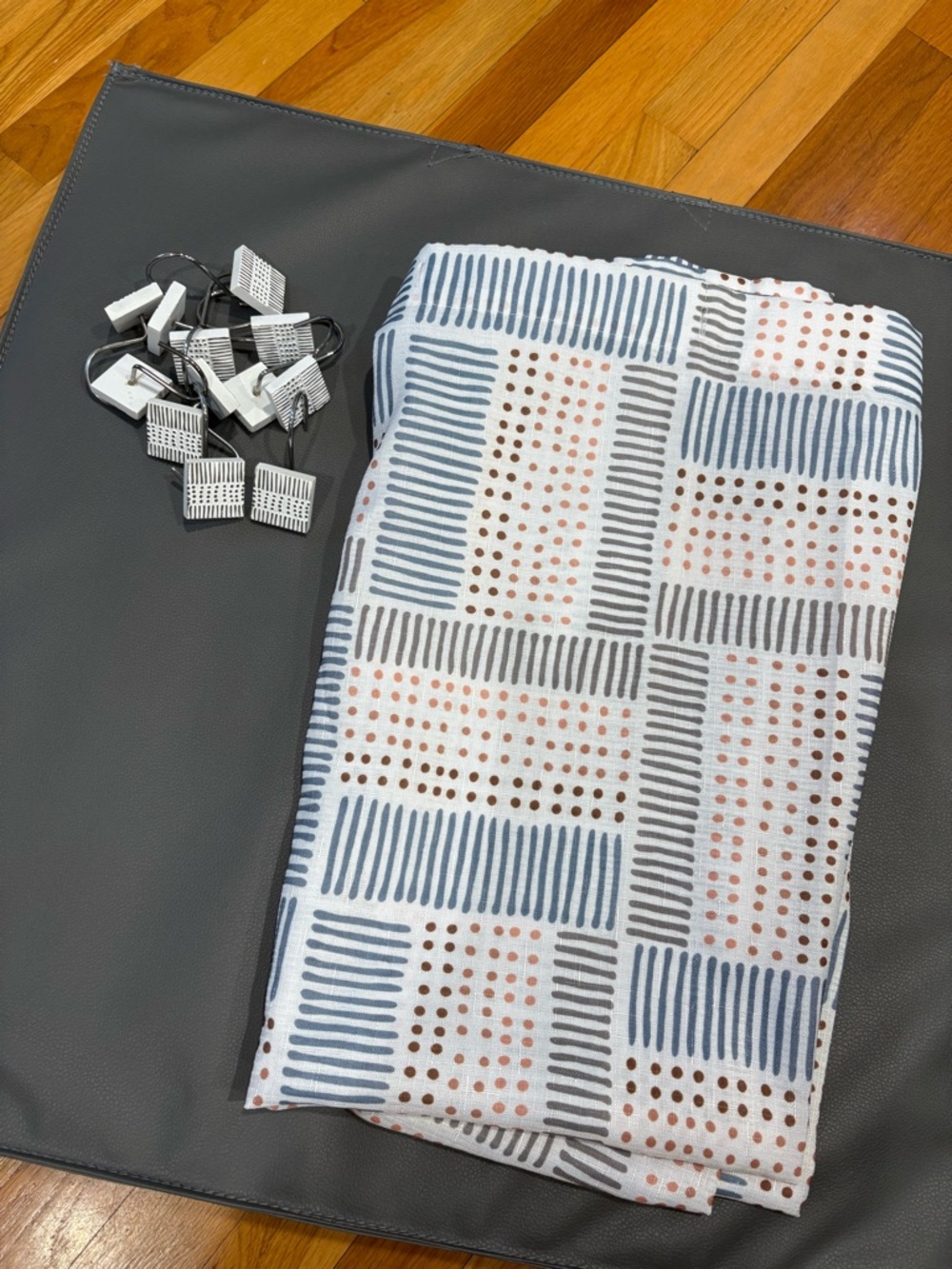 🎈5 for $15🎈Broyhill  Geometric Dot & Stripe Shower Curtain - w/hooks